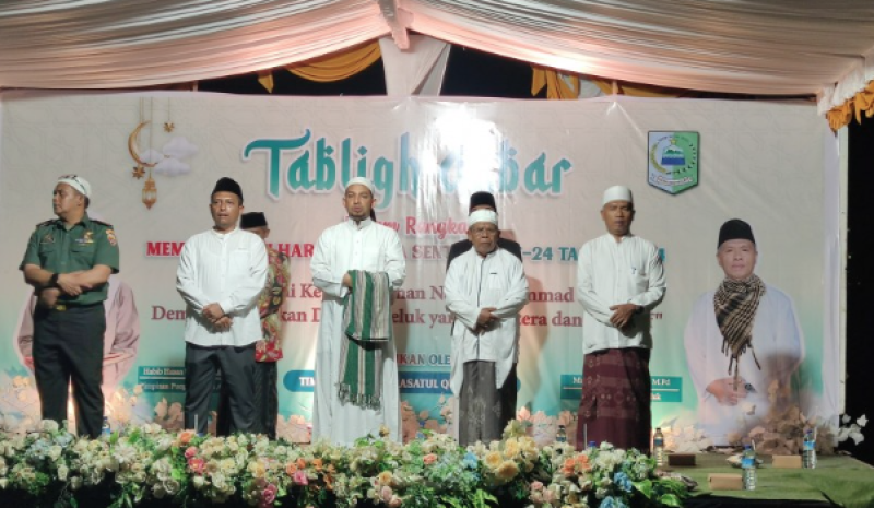 RIBUAN MASYARAKAT PADATI TABLIGH AKBAR DALAM RANGKA HARI JADI DESA SENTELUK YANG KE 24.