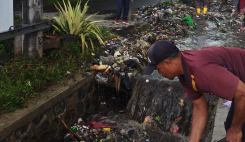 GOTONG ROYONG PEMERINTAH DESA SENTELUK